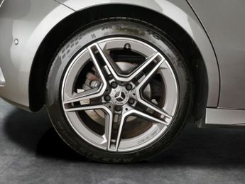 Mercedes-Benz A Class 2.0 A220d AMG Line (Executive) 8G-DCT (190 ps) - SELF PARK - LED
