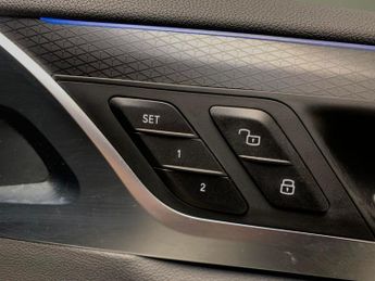 BMW iX3 80kWh M Sport Pro (286 ps) - HUD - PARK ASSIST - HK AUDIO