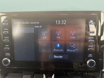 Toyota Corolla 1.8 VVT-h Icon Touring Sports CVT (140 ps) - LANE DEPARTURE ALER