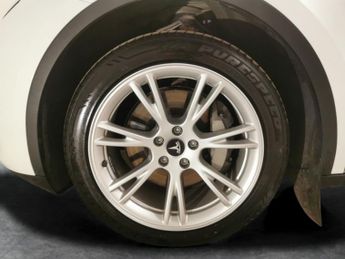 Tesla Model Y SUV RWD (346 ps) - LED - REVERSE CAM - NAV