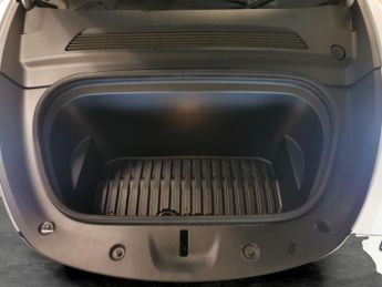 Tesla Model Y SUV RWD (346 ps) - LED - REVERSE CAM - NAV