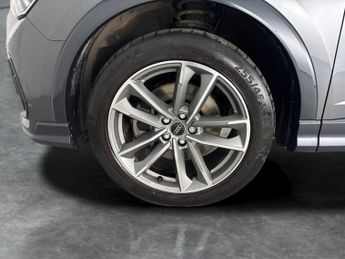 Audi Q3 1.4 TFSIe 45 Vorsprung Sportback Plug-in S Tronic 13kWh (245 ps)