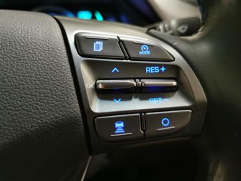 Hyundai Ioniq 38.3kWh Premium (136 ps) - LED - REVERSE CAM - NAV