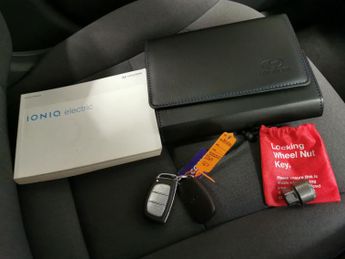 Hyundai Ioniq 38.3kWh Premium (136 ps) - LED - REVERSE CAM - NAV