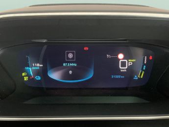 Peugeot E-2008 50kWh GT (7kW Charger) (136 ps) - BLACK ROOF RAILS - LED - REVER