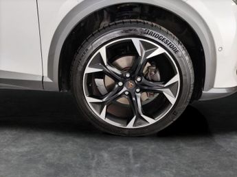Cupra Formentor 1.4 eHybrid 12.8kWh V2 Plug-in DSG (204 ps) - KEYLESS ENTRY - PA