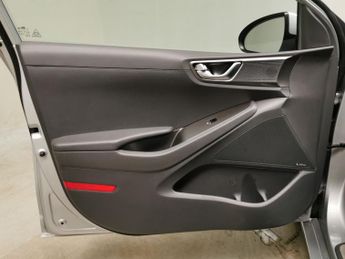 Hyundai Ioniq 38.3kWh Premium (136 ps) - LED - REVERSE CAM - NAV