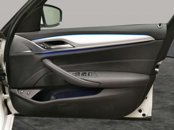 BMW 5 Series 2.0 530e 12kWh SE Plug-in Steptronic (292 ps) - PARK ASSIST - LE