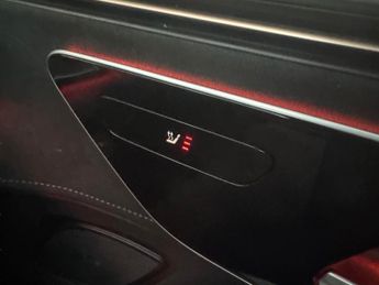 Mercedes-Benz EQE EQE 300 89kWh AMG Line (245 ps) - LED - REVERSE CAM - NAV