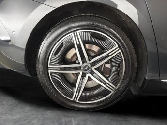 Mercedes-Benz EQE EQE 300 89kWh AMG Line (245 ps) - LED - REVERSE CAM - NAV