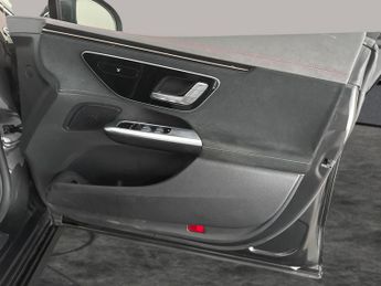 Mercedes-Benz EQE EQE 300 89kWh AMG Line (245 ps) - LED - REVERSE CAM - NAV