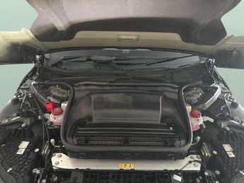 Mercedes-Benz EQE EQE 300 89kWh AMG Line (245 ps) - LED - REVERSE CAM - NAV