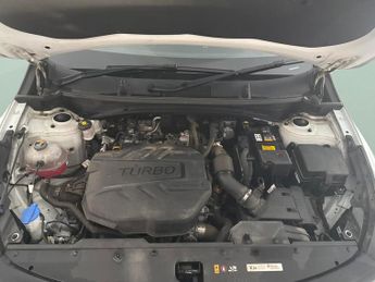 Kia Sportage 1.6 CRDi MHEV 4 DCT AWD (134 bhp) - HEATED SEATS - HEATED STEERI