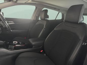 Kia Sportage 1.6 CRDi MHEV 4 DCT AWD (134 bhp) - HEATED SEATS - HEATED STEERI