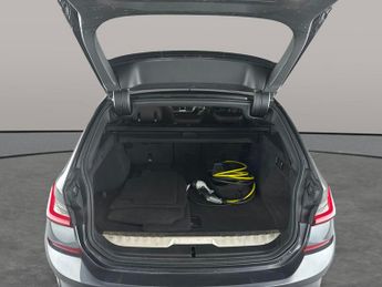 BMW 3 Series 330e M Sport Step [Tech/Pro Pack] PARK ASSIST - 19IN ALLOYS - KE