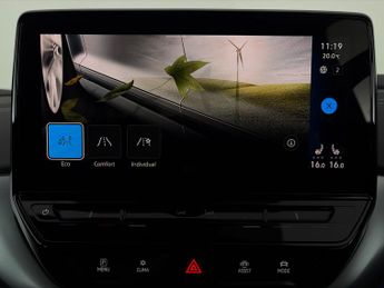 Volkswagen ID.4 Pure 52kWh Life Edition (148 ps) - LED - REVERSE CAM - NAV