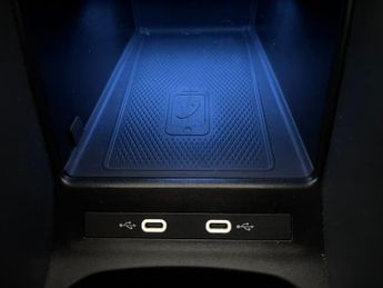 Volkswagen ID.4 Pure 52kWh Life Edition (148 ps) - LED - REVERSE CAM - NAV