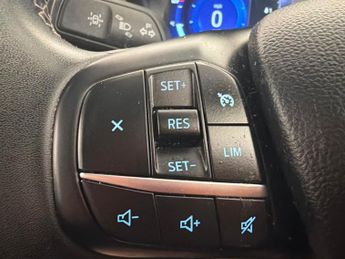Ford Kuga 2.5 Duratec 14.4kWh Vignale Plug-in CVT (225 ps) - KEYLESS ENTRY