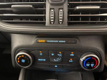 Ford Focus 1.0T EcoBoost MHEV Trend DCT (125 ps) - SAT NAV - F R PARK SENS