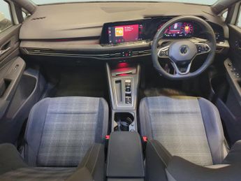 Volkswagen Golf 2.0 TDI GTD DSG (200 ps) - ALCANTARA - HEATED STEERING - WIFI