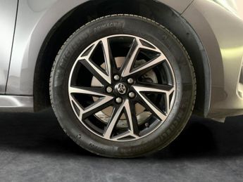 Toyota Yaris 1.5 Design CVT [Nav] - LANE TRACE ASSIST - BLUETOOTH - CLIMATE C