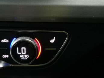 Audi Q5 2.0 TDI S line S Tronic quattro (190 ps) - REVERSE CAM - HEATED 