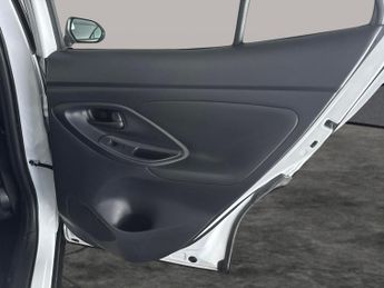 Toyota Yaris Cross 1.5 VVT-h Icon E-CVT (116 ps) - LANE TRACE ASSIST - BLUETOOTH - 