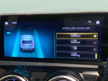 Mercedes-Benz A Class 1.3 A180 AMG Line Edition (Executive) 7G-DCT (136 ps) - 18IN ALL