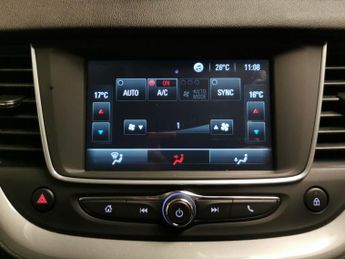 Vauxhall Grandland X 1.2 Turbo SE 8Spd (130 ps) - CRUISE - CLIMATE CONTROL - PARK SEN