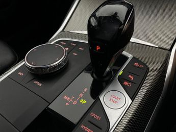 BMW 3 Series 2.0 330e 12kWh M Sport Plug-in (292 ps) - ACOUSTIC GLAZING