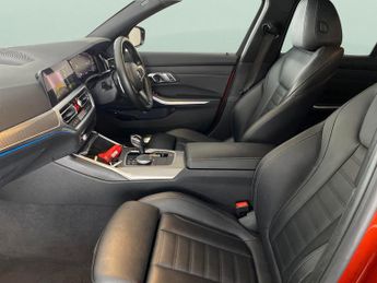 BMW 3 Series 2.0 330e 12kWh M Sport Plug-in (292 ps) - ACOUSTIC GLAZING