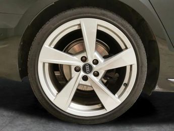Audi A4 Avant 2.0 TDI 35 S line S Tronic (163 ps) - CRUISE - DRIVING MODES