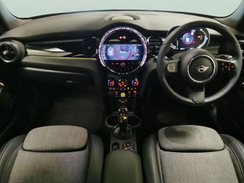 Mini Electric Hatch Cooper SE 32.6kWh Level 2 (184 ps) - 17IN ALLOYS - CARPLAY