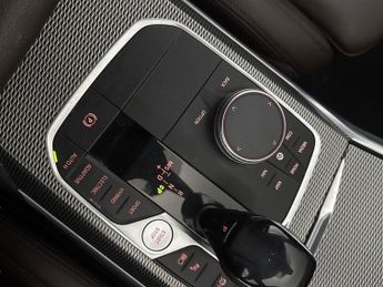BMW 3 Series 330e M Sport Step [Tech/Pro Pack] PARK ASSIST - 19IN ALLOYS - KE