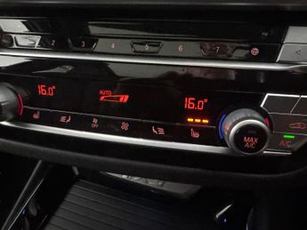 BMW iX3 80kWh Premier Edition Pro (286 ps) - HK AUDIO - DRIVING ASSISTAN