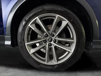Audi Q3 1.5 TFSI CoD 35 Black Edition S Tronic (150 ps) - LED - SPORTS S