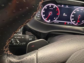 Seat Cupra Ateca 2.0 TSI DSG 4Drive (300 ps) - LED - REVERSE CAM - NAV
