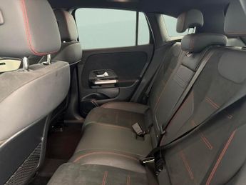 Mercedes-Benz EQA EQA 250+ 70.5kWh AMG Line (190 ps) LEATHER - REV CAM - APPLE CAR