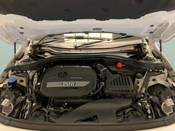 BMW 1 Series 1.5 118i M Sport (LCP) DCT (136 ps) - PERFORMANCE CONTROL - LANE