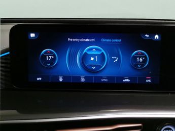 Mercedes-Benz EQC EQC 400 80kWh AMG Line 4MATIC (408 ps) - HEATED LEATHER - LANE D