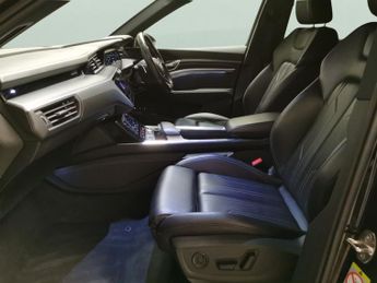 Audi e-tron 50 Black Edition quattro 71.2kWh (11kW Charger) (313 ps) - ADJUS