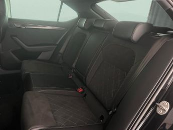 Skoda Superb 1.4 TSI iV 13kWh SportLine Plus Plug-in DSG (218 ps) - ADAPTIVE 