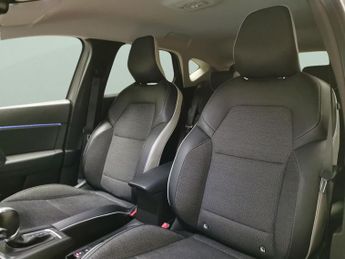 Renault Captur 1.6 E-TECH 9.8kWh S Edition Plug-in (160 ps) - 18IN ALLOYS - BLU