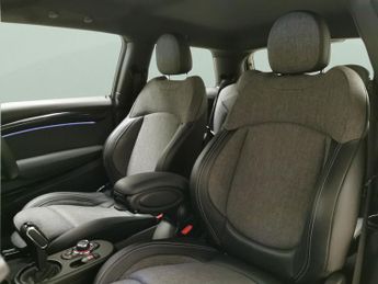 Mini Electric Hatch Cooper SE 32.6kWh Level 2 (184 ps) - 17IN ALLOYS - CARPLAY