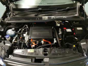 Peugeot E-2008 50kWh GT (7kW Charger) (136 ps) - REVERSE CAM - NAV - HEATED SEA
