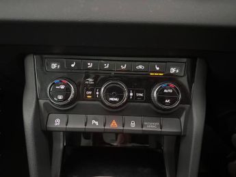 Skoda Karoq 2.0 TDI SE L DSG 4WD (150 ps) - HEATED SEATS - NAV - HEATED STEE
