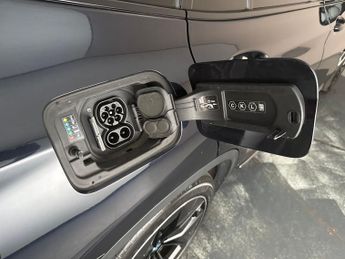 BMW iX3 80kWh Premier Edition Pro (286 ps) - HK AUDIO - DRIVING ASSISTAN