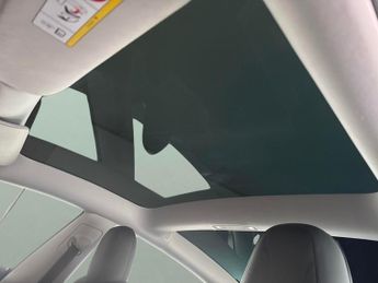 Tesla Model 3 Saloon RWD (241 bhp) - PARK ASSIST - LED - REVERSE CAM