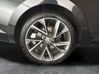 Skoda Superb 1.4 TSI iV 13kWh SportLine Plus Plug-in DSG (218 ps) - ADAPTIVE 
