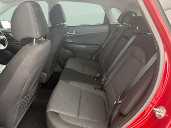 Hyundai Kona 64kWh Premium (10.5kW Charger) (204 ps) - HEATED SEATS - HEATED 